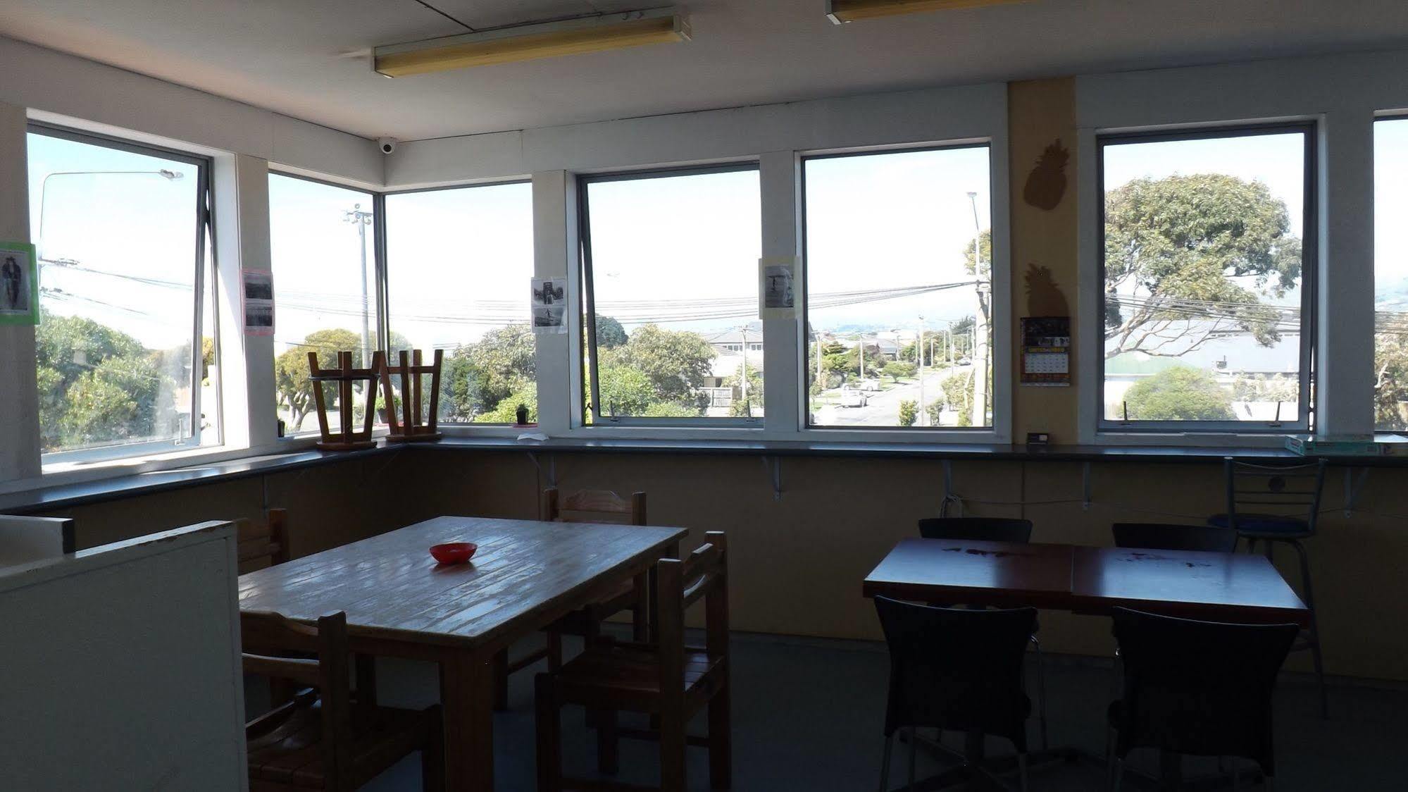 Hostel Point Break Backpackers *