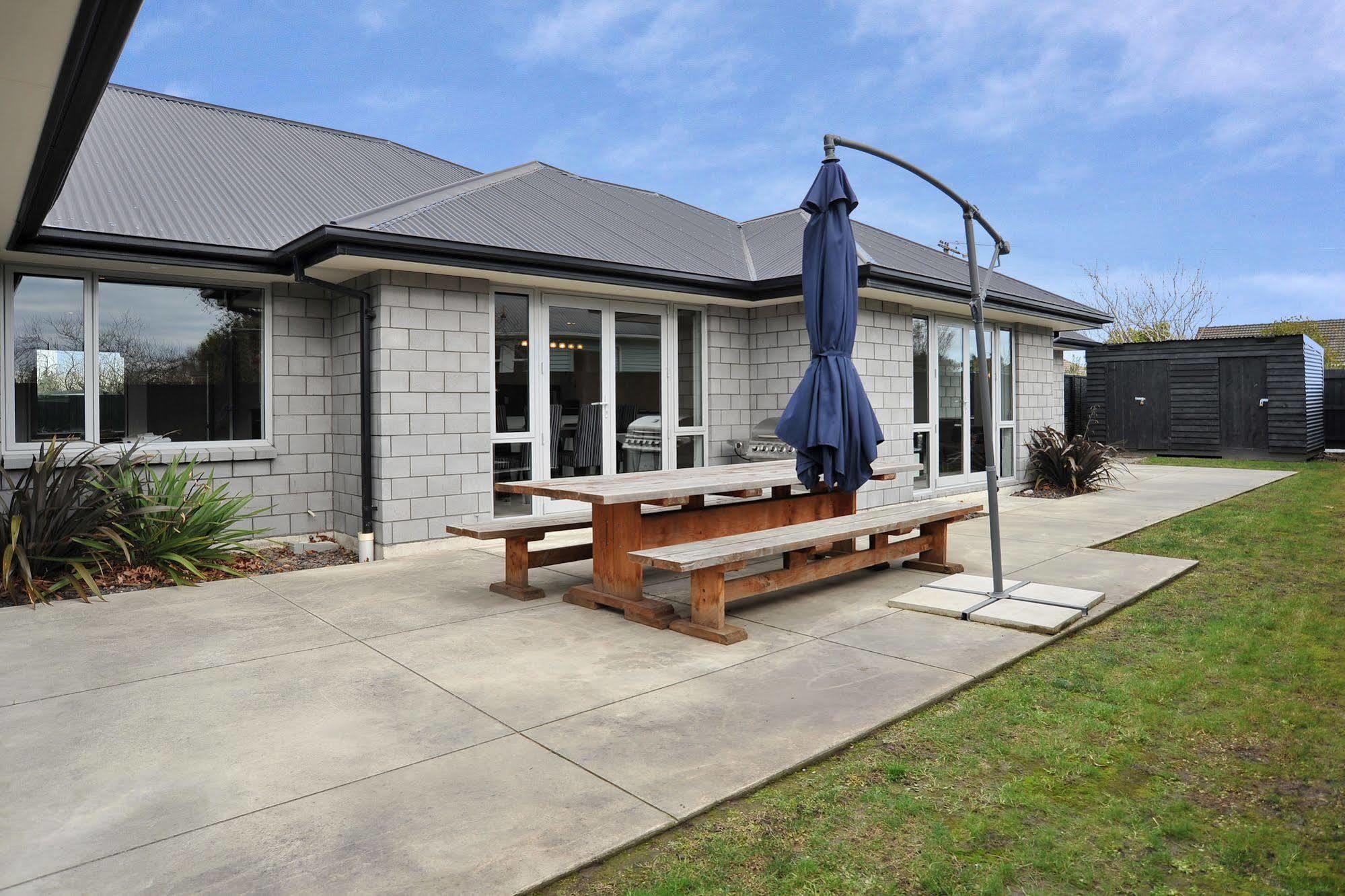 Ilam Villa - Christchurch Holiday Homes *