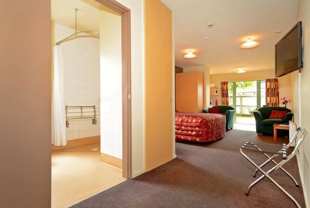 Papanui Court