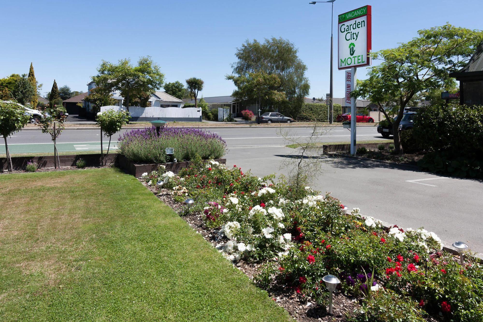 Garden Motel