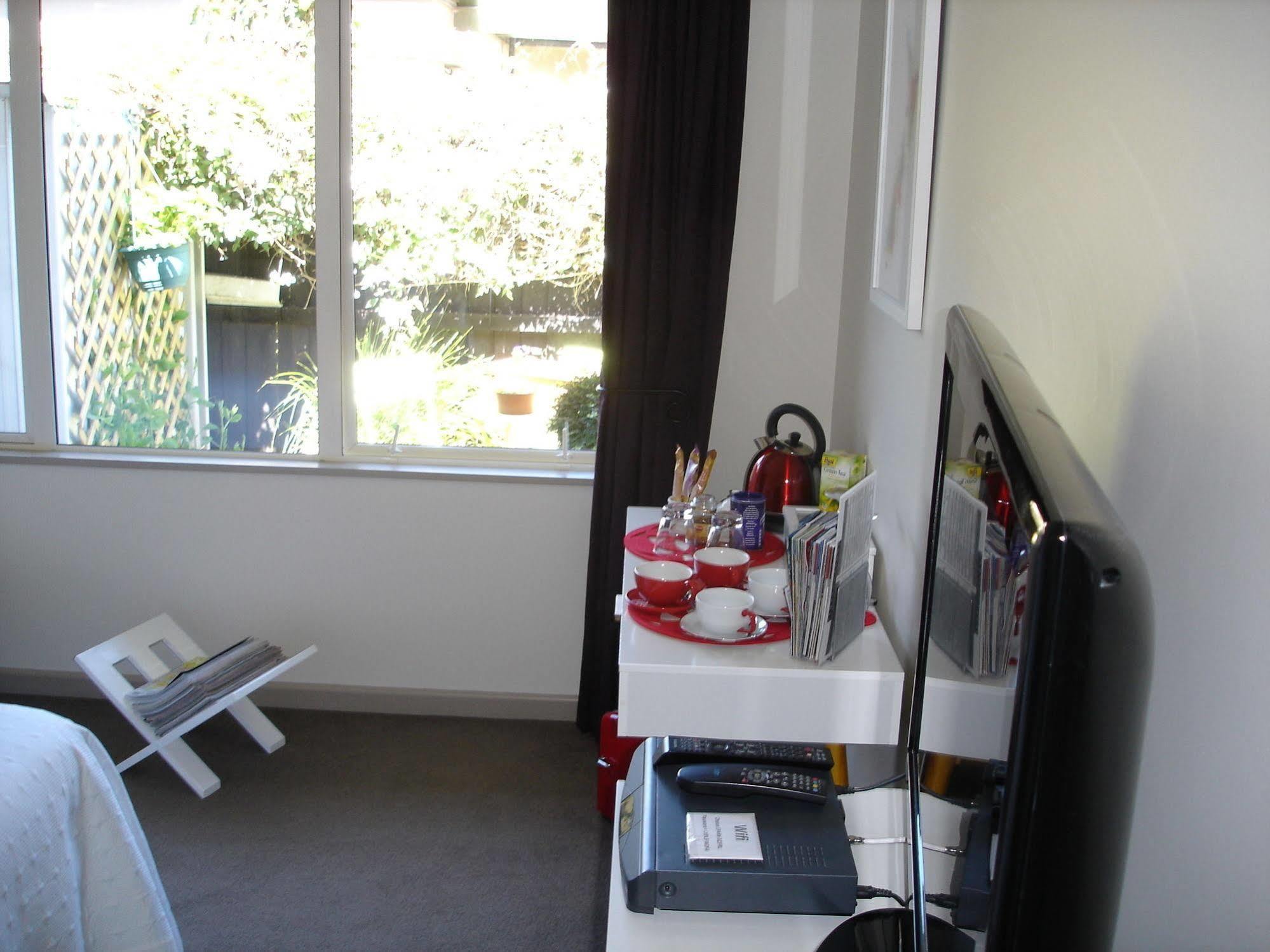 The White House Bed & Breakfast Christchurch