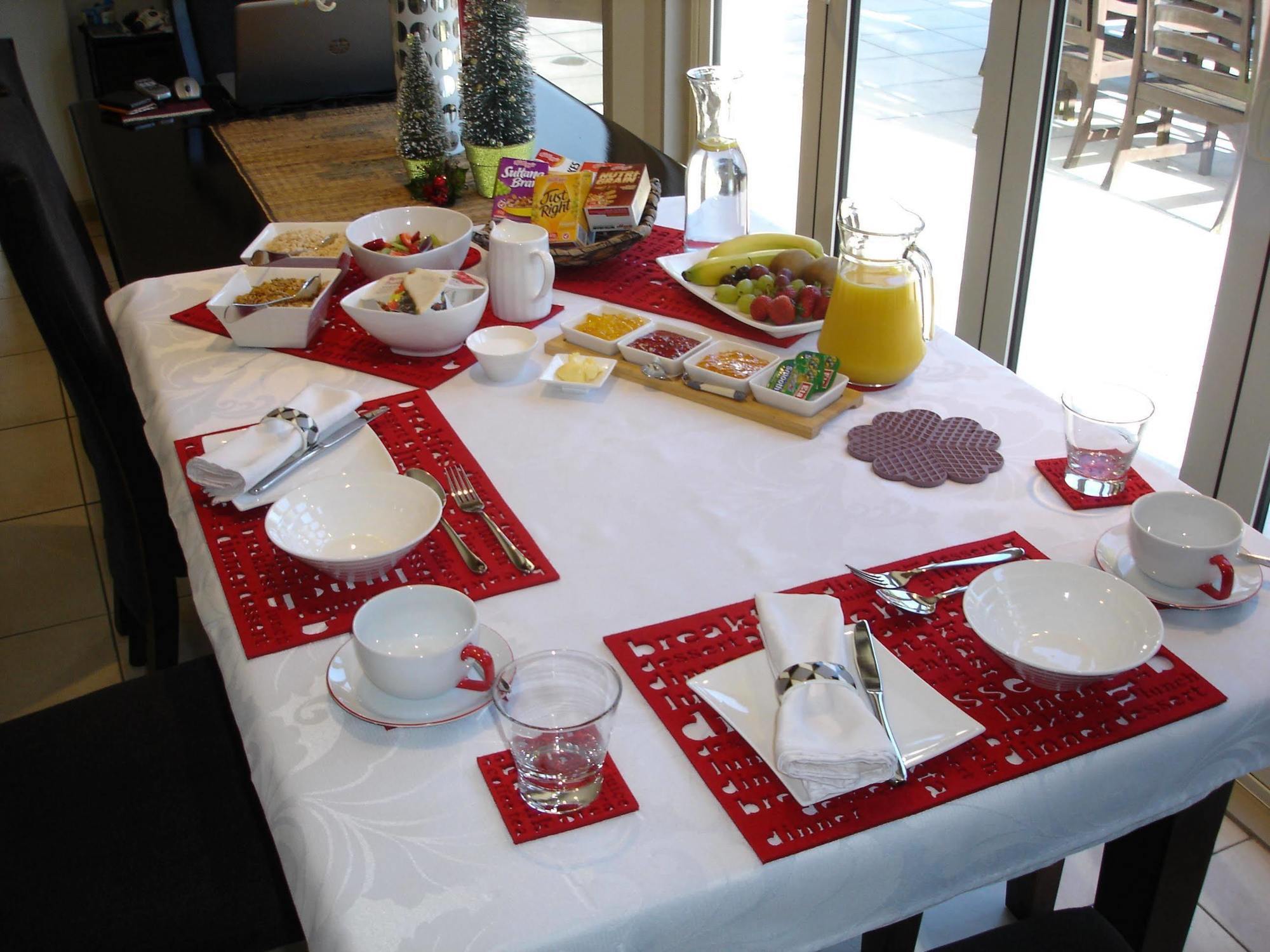The White House Bed & Breakfast Christchurch