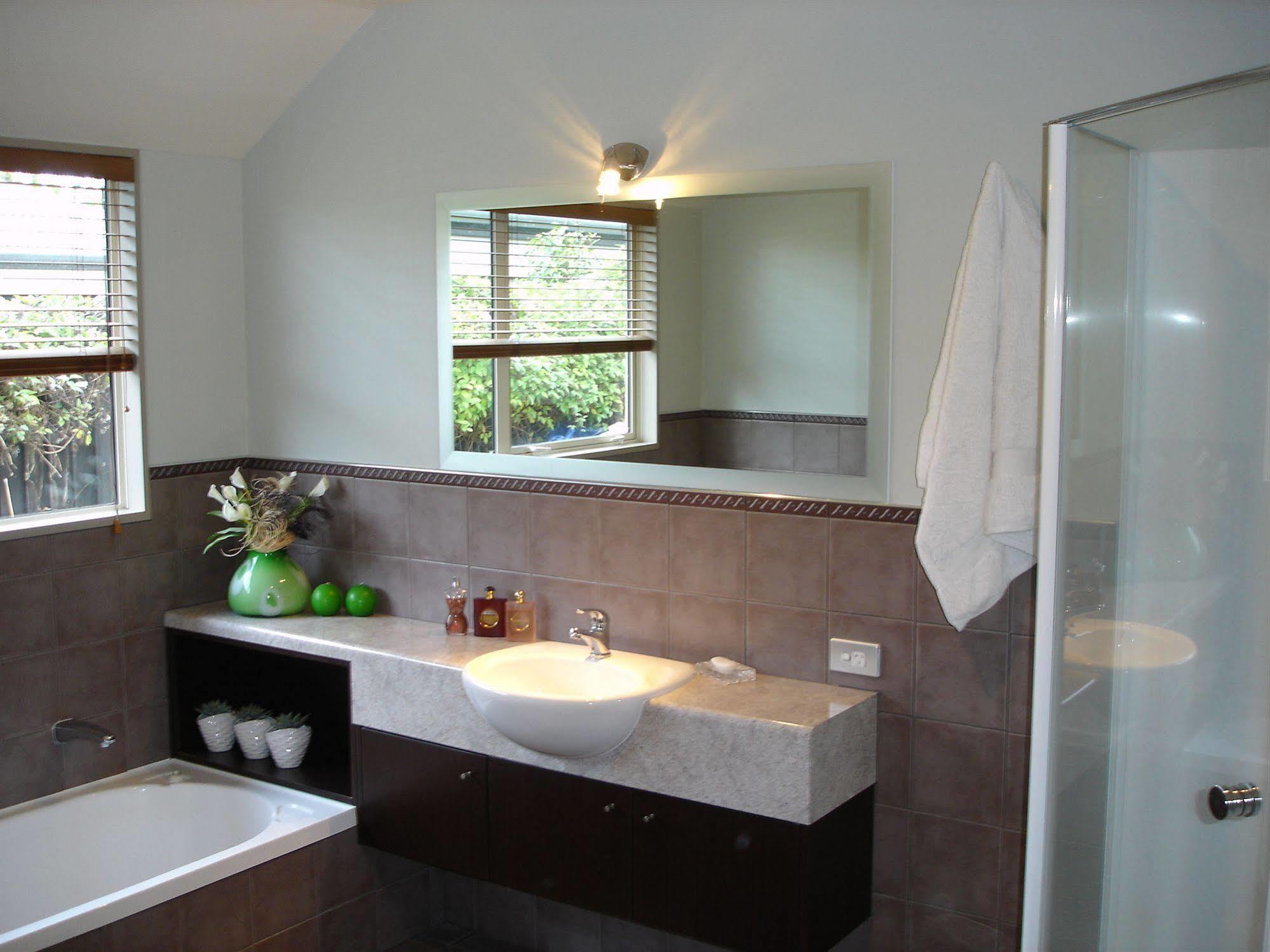 Bed & Breakfast The White House Christchurch