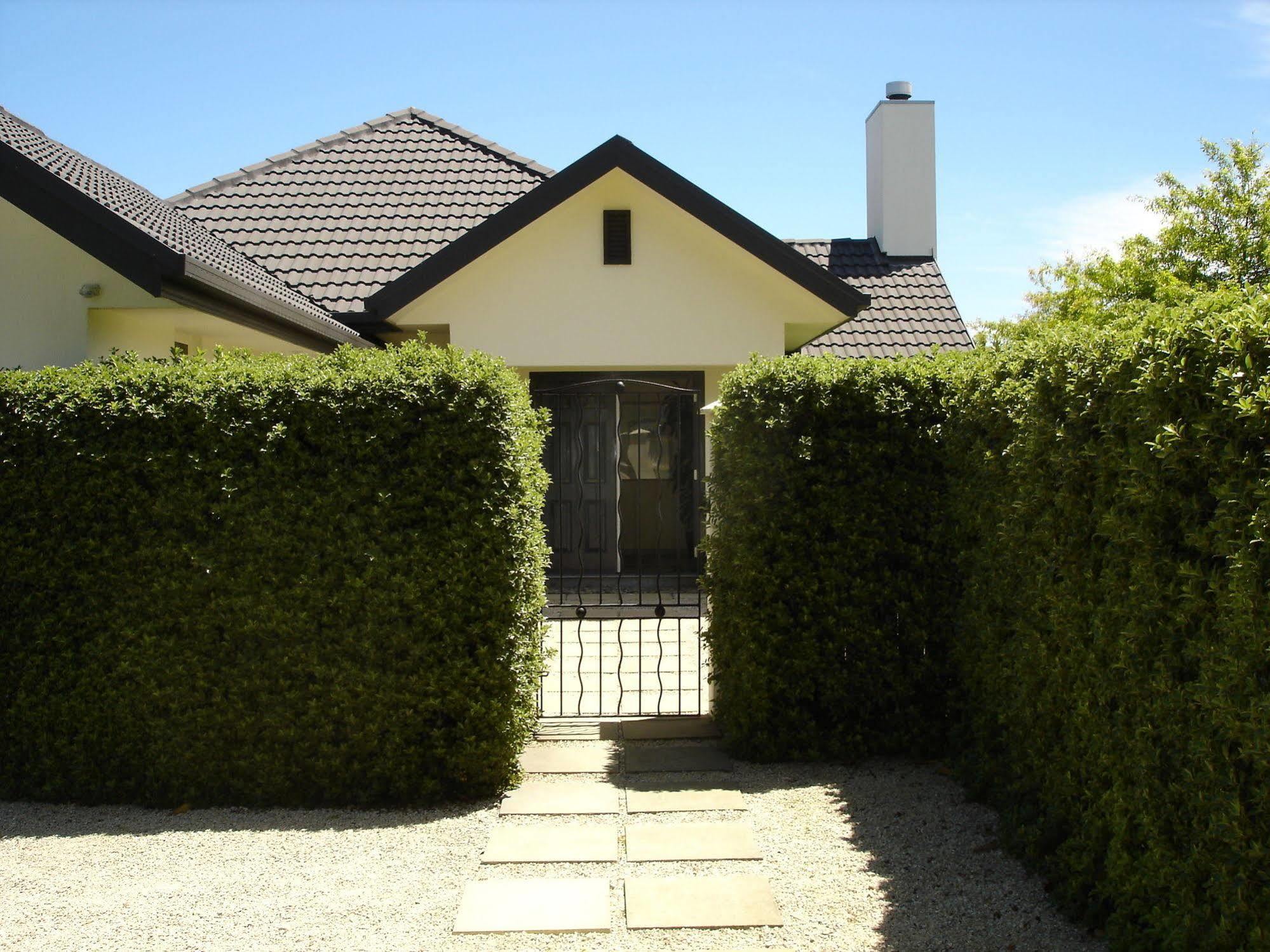 Bed & Breakfast The White House Christchurch