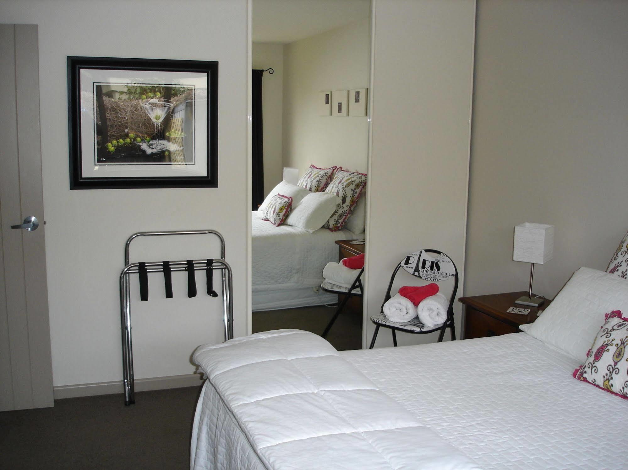 Bed & Breakfast The White House 4*