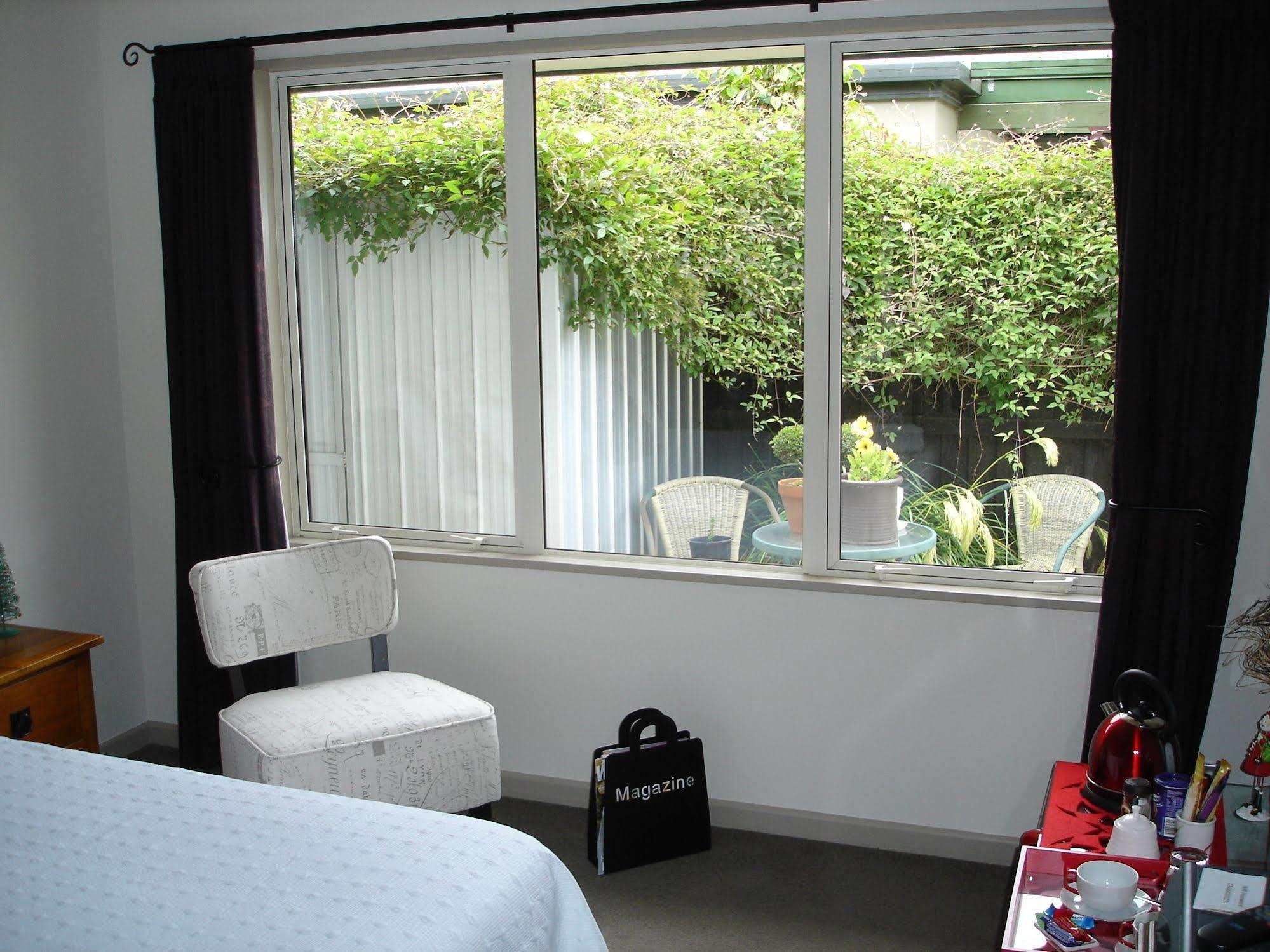 Bed & Breakfast The White House 4*