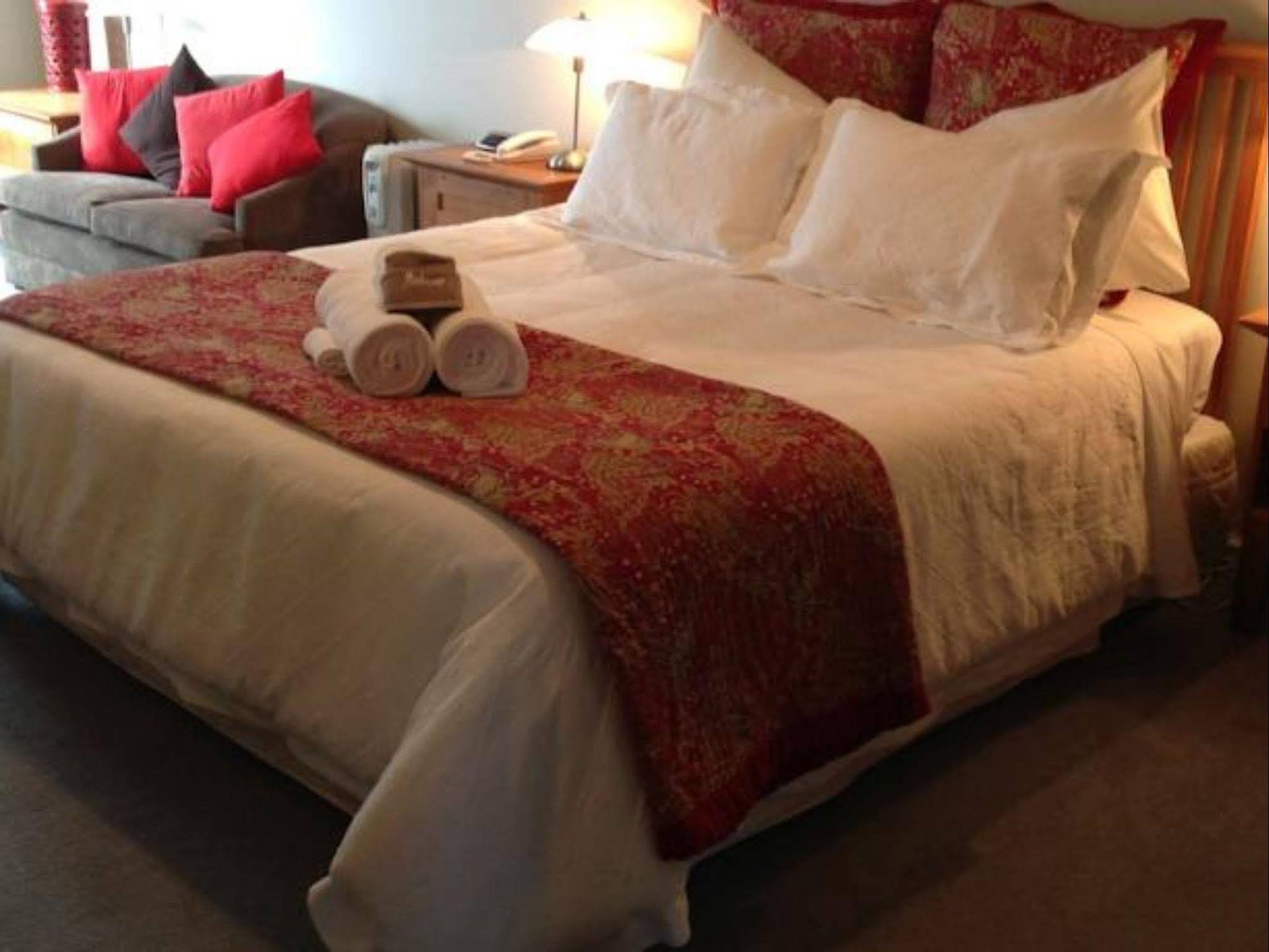 Orari Boutique Bed & Breakfast 4*
