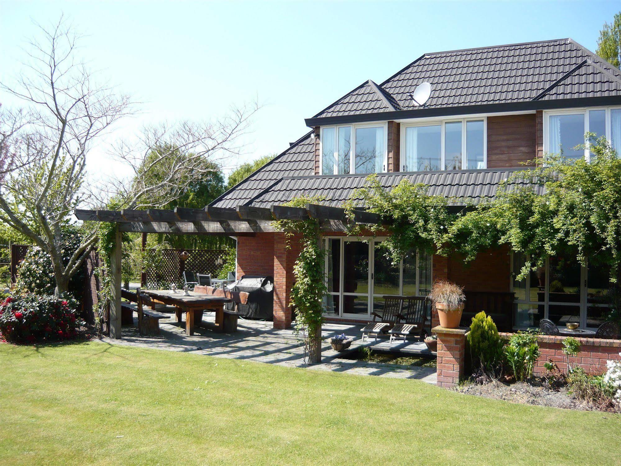 St 4* Christchurch