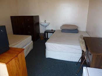 Hotel Racecourse Backpackers 2*