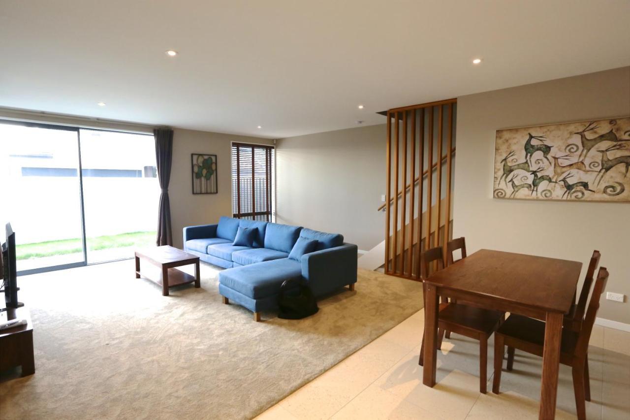 Golden Sun -two Bedrooms, Three Bedrooms Apartment Christchurch