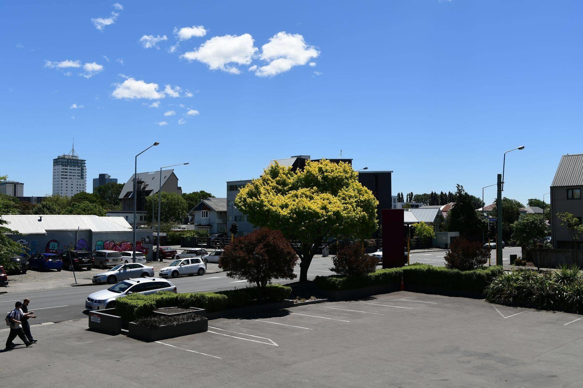 City Central Motel Apartments 4*