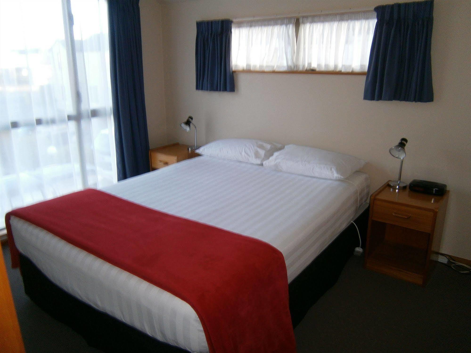 Deans Bush Motel 4*