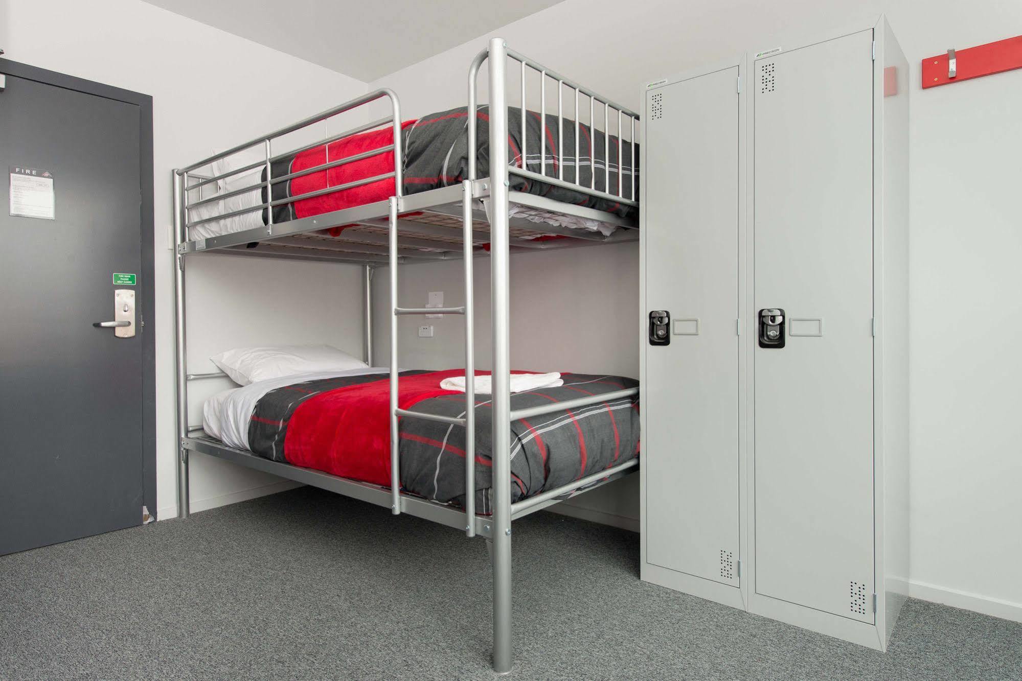 Hostel Urbanz *
