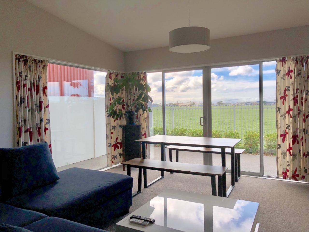 Lovely, Sunny, Sweet Apartment