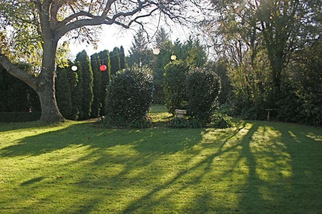 Walnut Grove * Christchurch