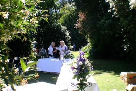 Walnut Grove * Christchurch