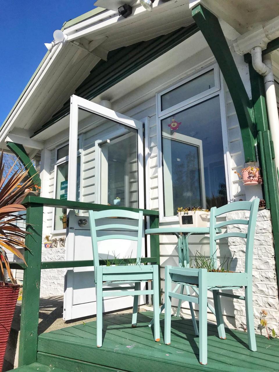 Guest house Studious Village 2*