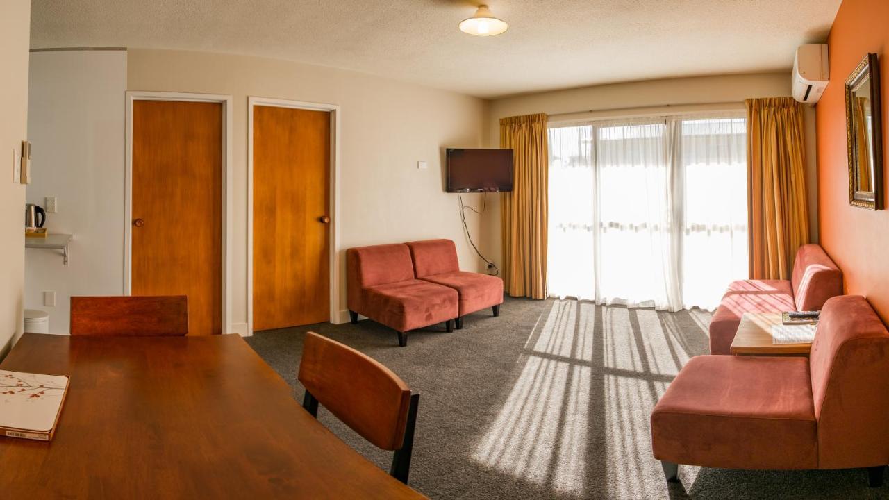 Middlepark Motel