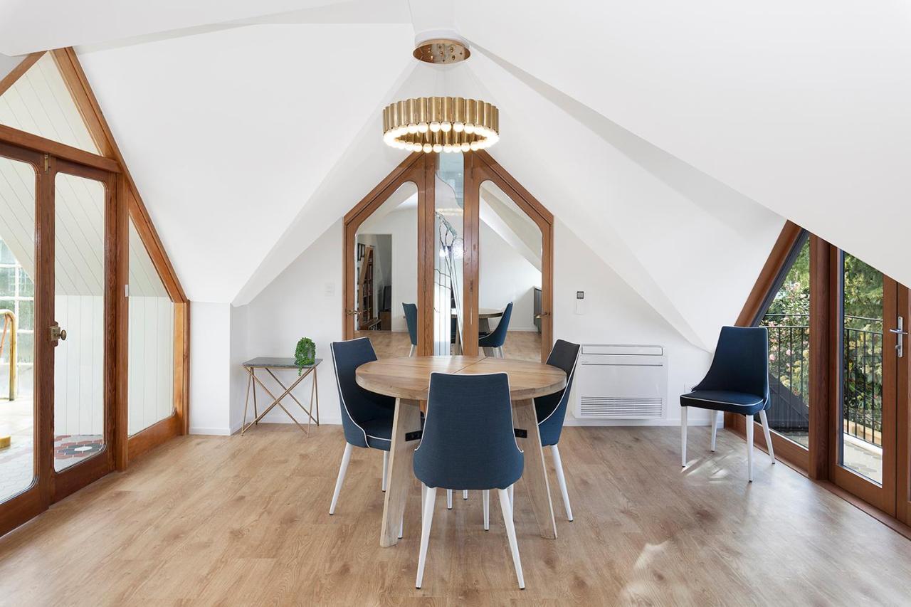 Britten Stables Observatory Guest house *