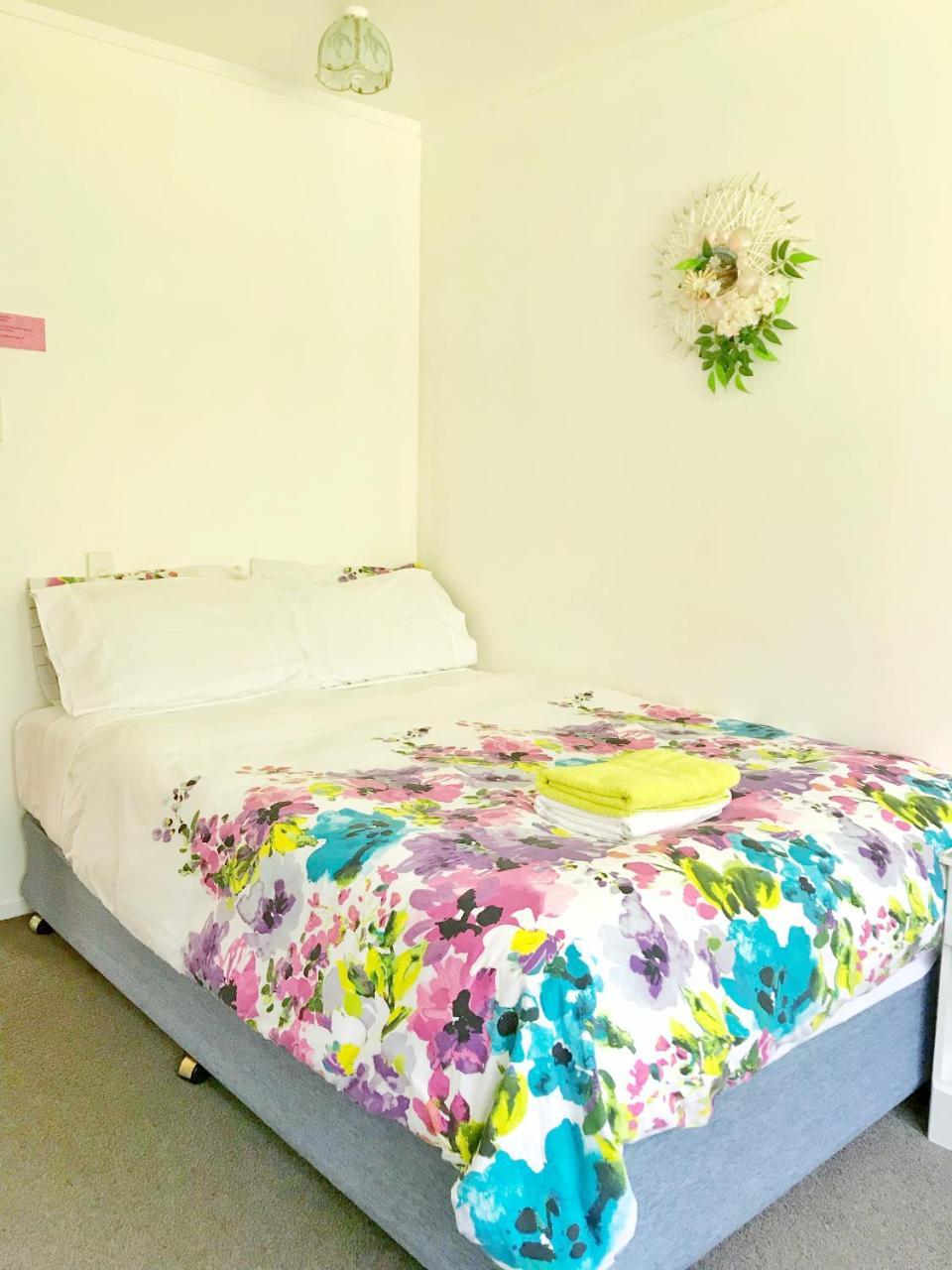 Guest house Studious Village Christchurch