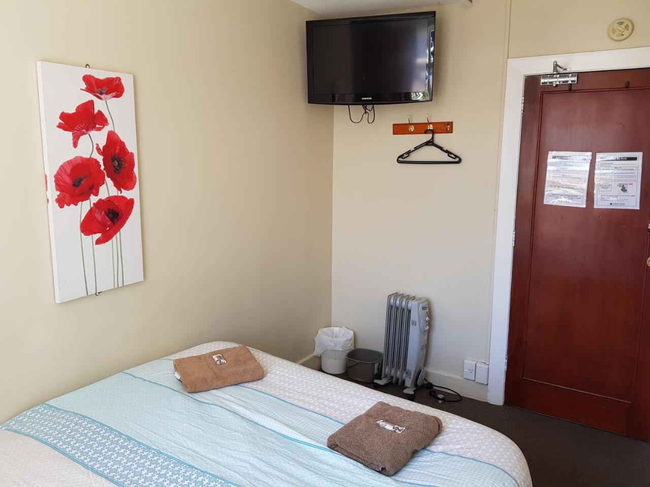Dorset House Backpackers