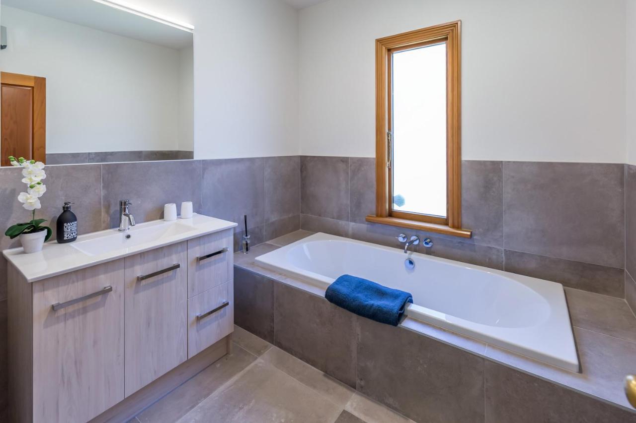 Bond Estate Luxury Holiday home Christchurch