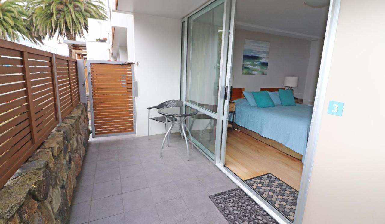 Sumner Bay Motel 4*