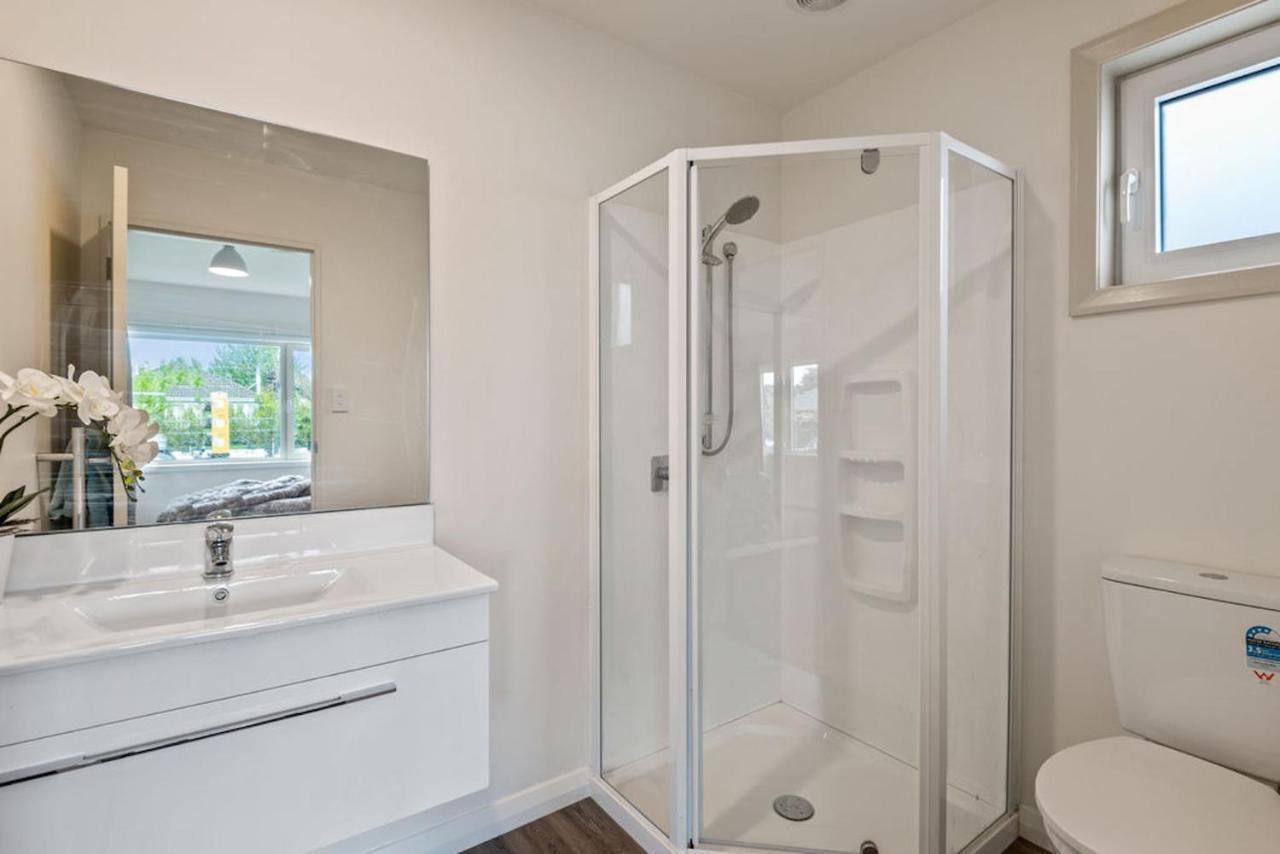 Weston - Spacious & Family Friendly - Bookahome Holiday home Christchurch