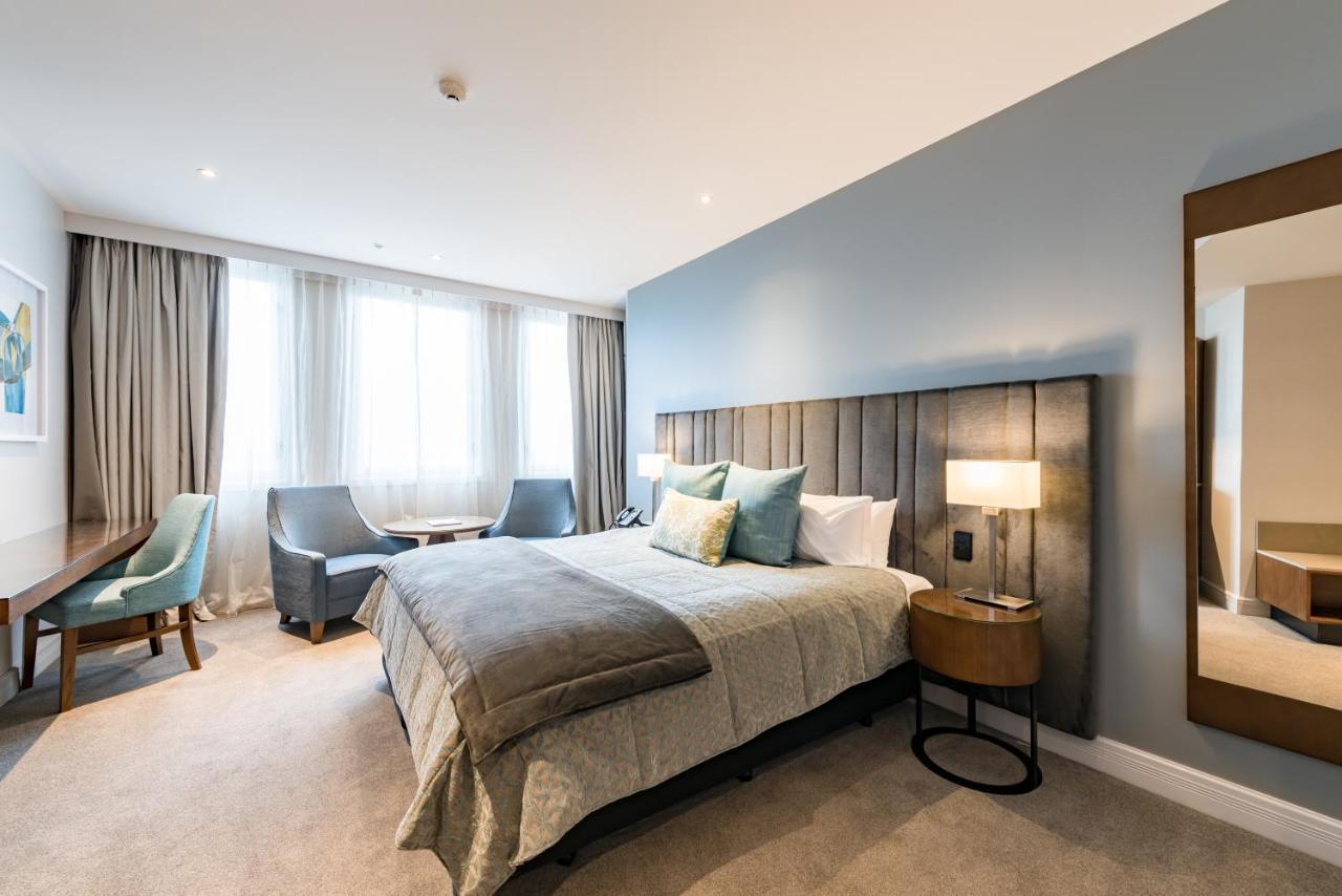 Hotel Distinction