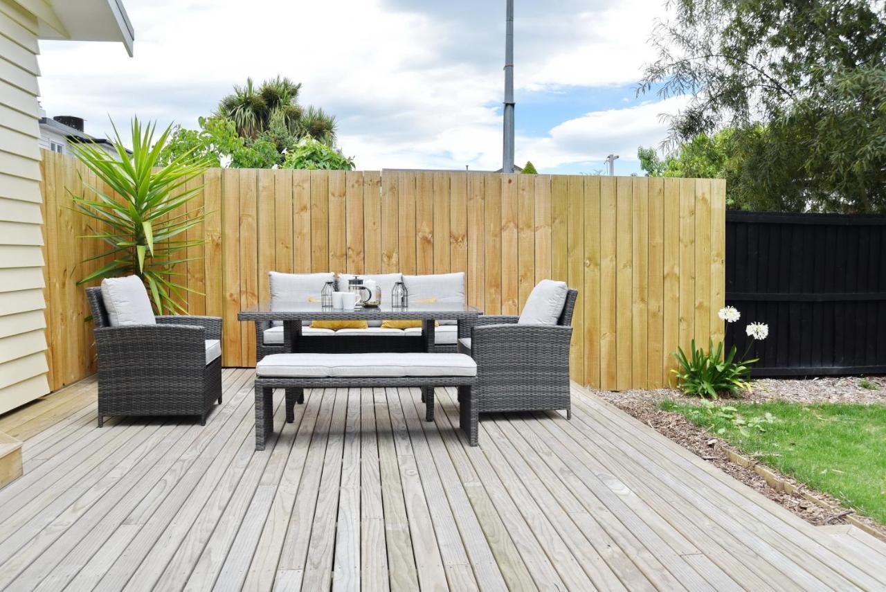 Weston - Spacious & Family Friendly - Bookahome Holiday home Christchurch
