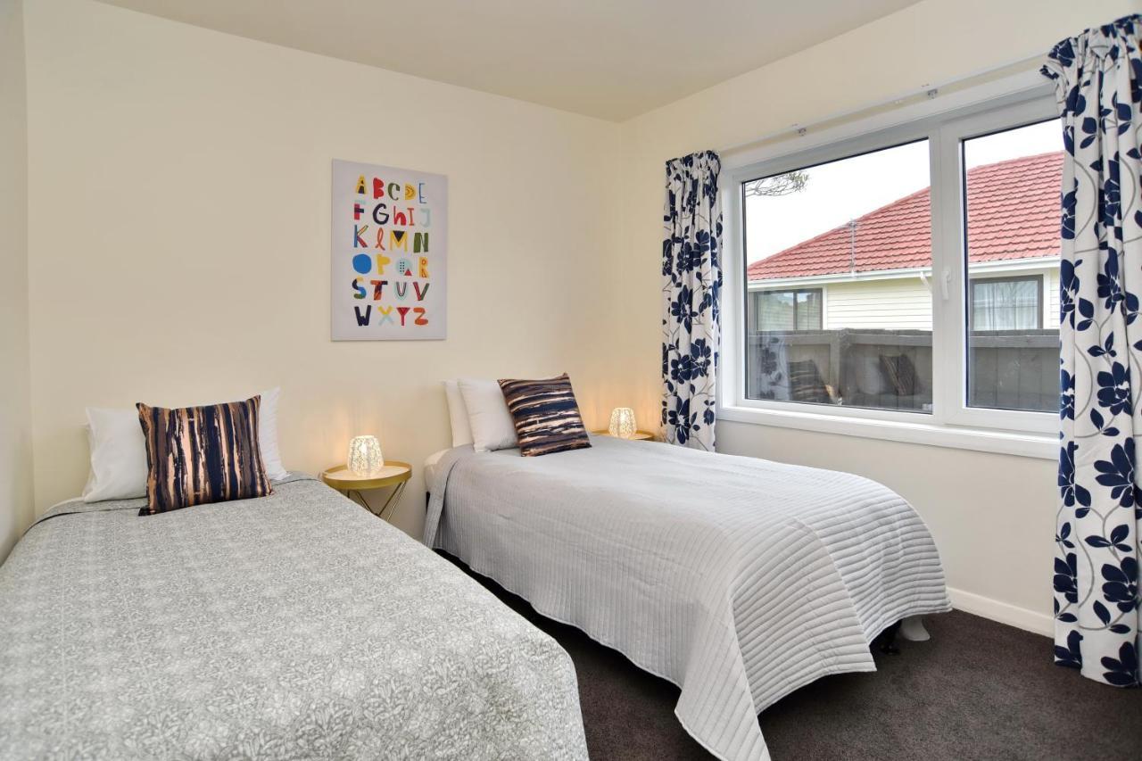 Weston - Spacious & Family Friendly - Bookahome Holiday home