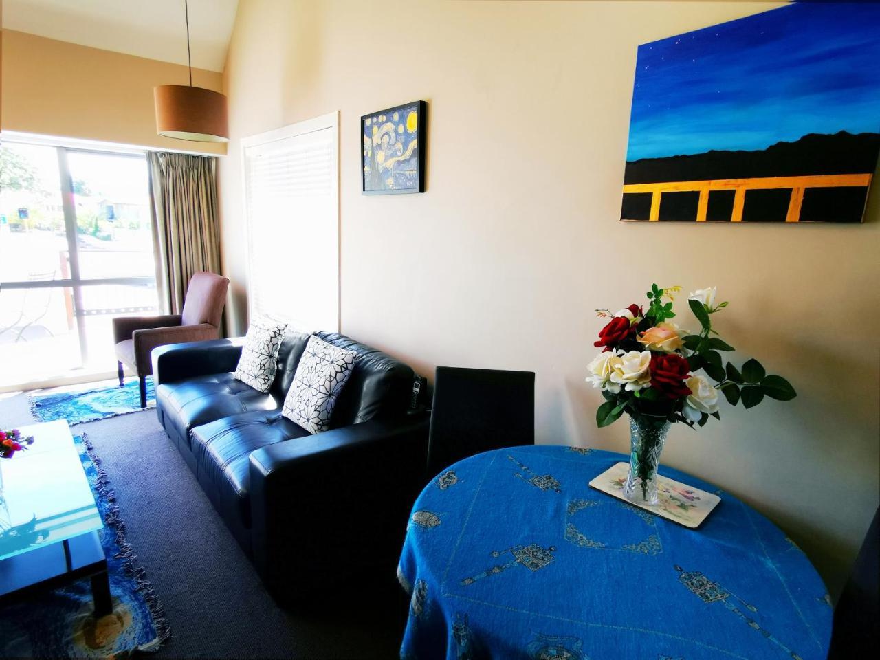 Belmont Motor Motel 4*