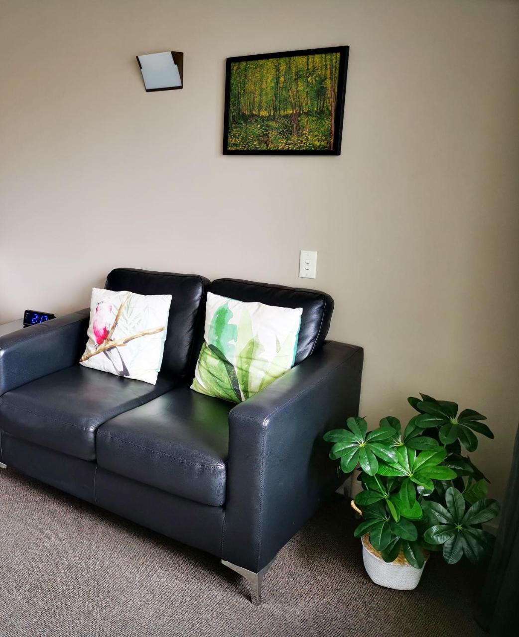 Belmont Motor Motel 4*