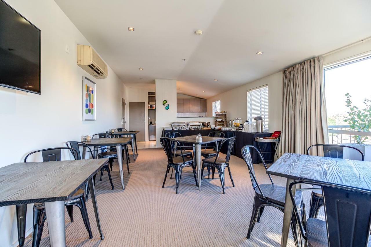 Parkview On Hagley 4*