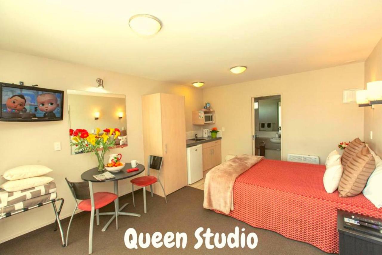 Cranford Oak Motel 4*