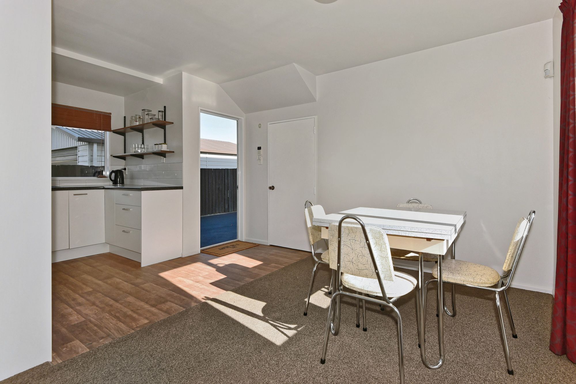 Sunny Townhouse * Christchurch