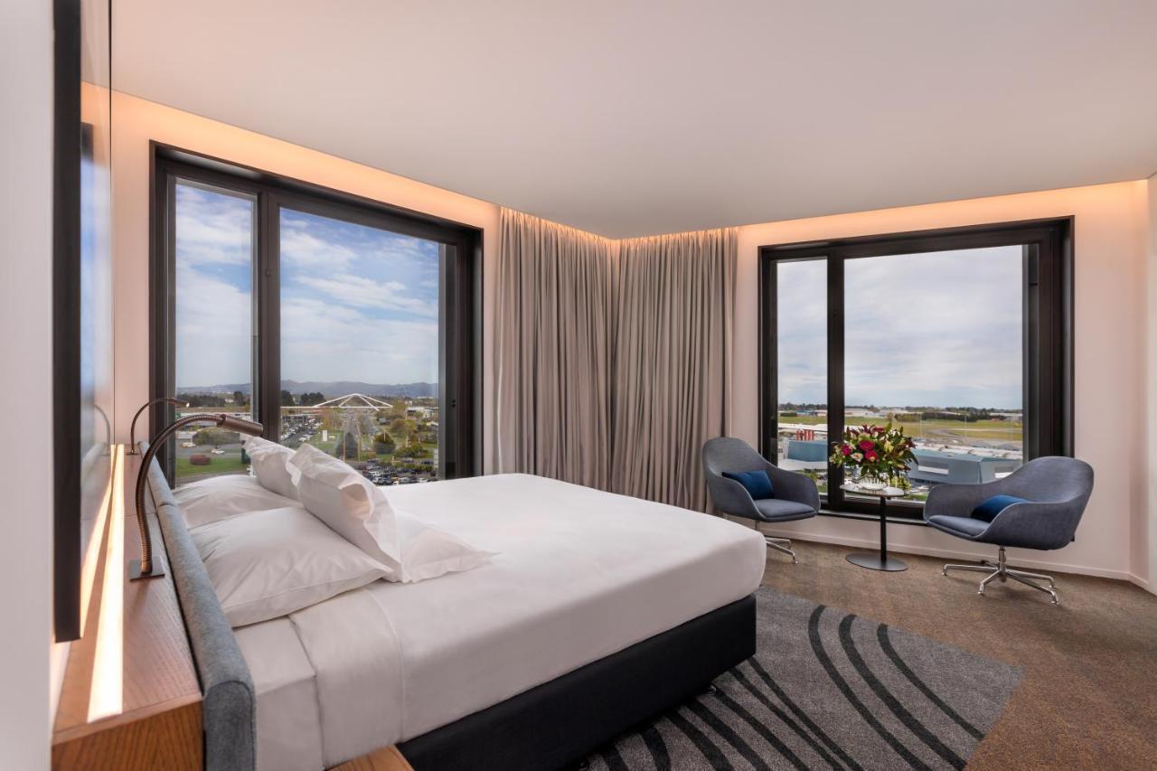 Novotel Airport 4*