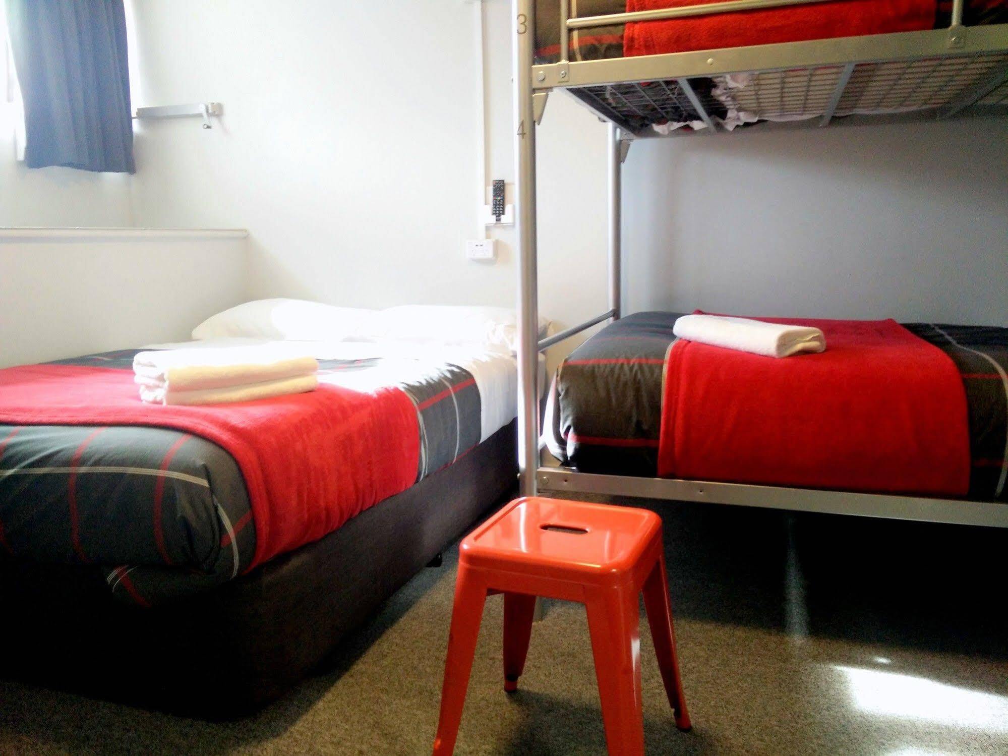 Hostel Urbanz *