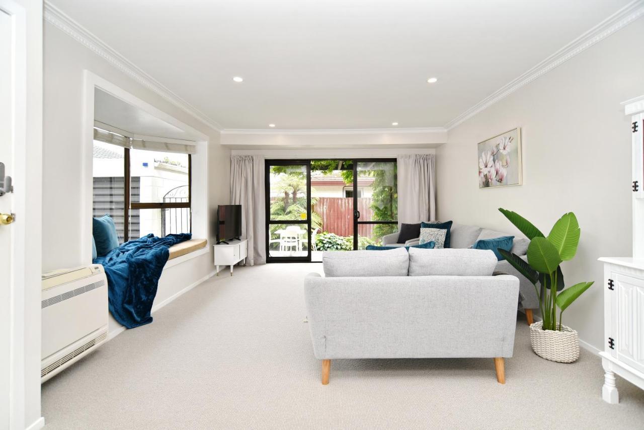 Parkstone - Homes * Christchurch
