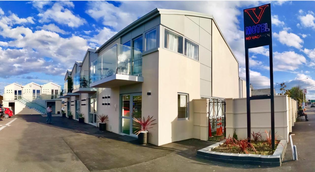 V 4* Christchurch