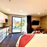 Whitewood Suites Inner City Luxury Apartments