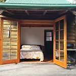 Manaaki Mai, Rustic Retreat Bush Cabin