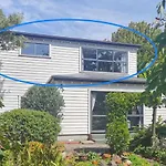 Quiet, New, Sunny Cnzhouse On Upstairs Near Cbd