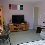 Purple-Der House Accommodation
