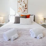 The Happy Hideaway 2 Bed 2 Bath