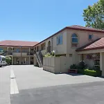 Lorenzo Motor Lodge