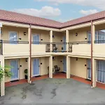 Lorenzo Motor Lodge