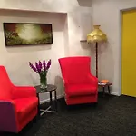 Hotel 115