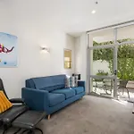 Executive City Pad Free Basement Park Cbd 3 Mins