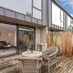 Funky Spacious 2Bdrms 2Bthrms Free Covered Park.